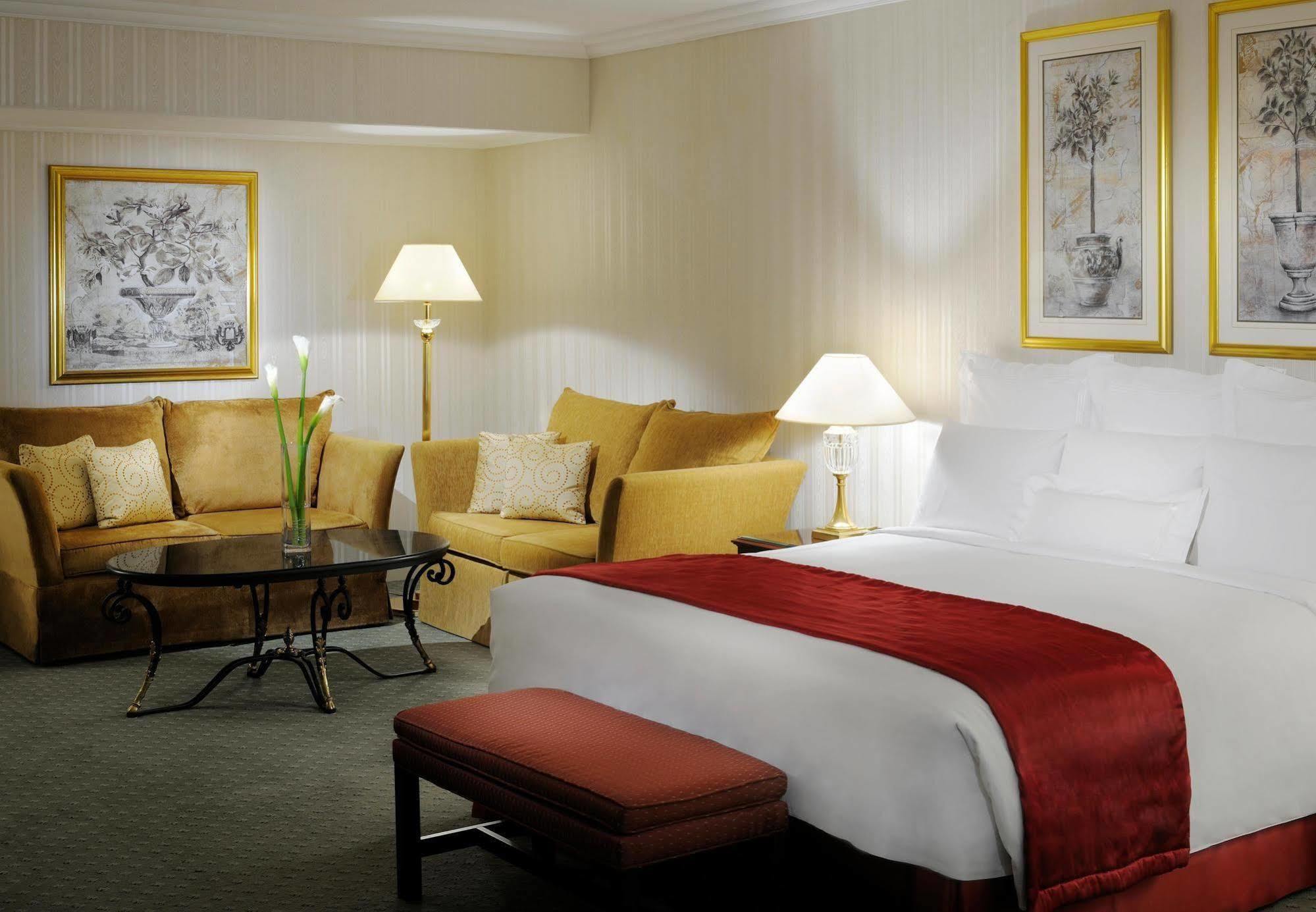 The Bristol Hotel Dubai Room photo